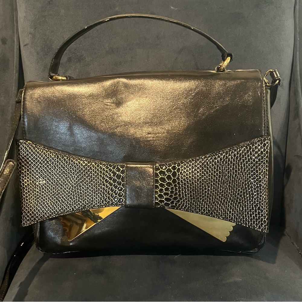 Elegant Black Bow Handbag